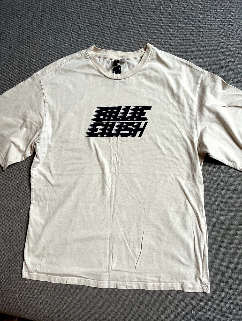 Divided Billie Eilish Tour T-Shirt Tan Color, Size S